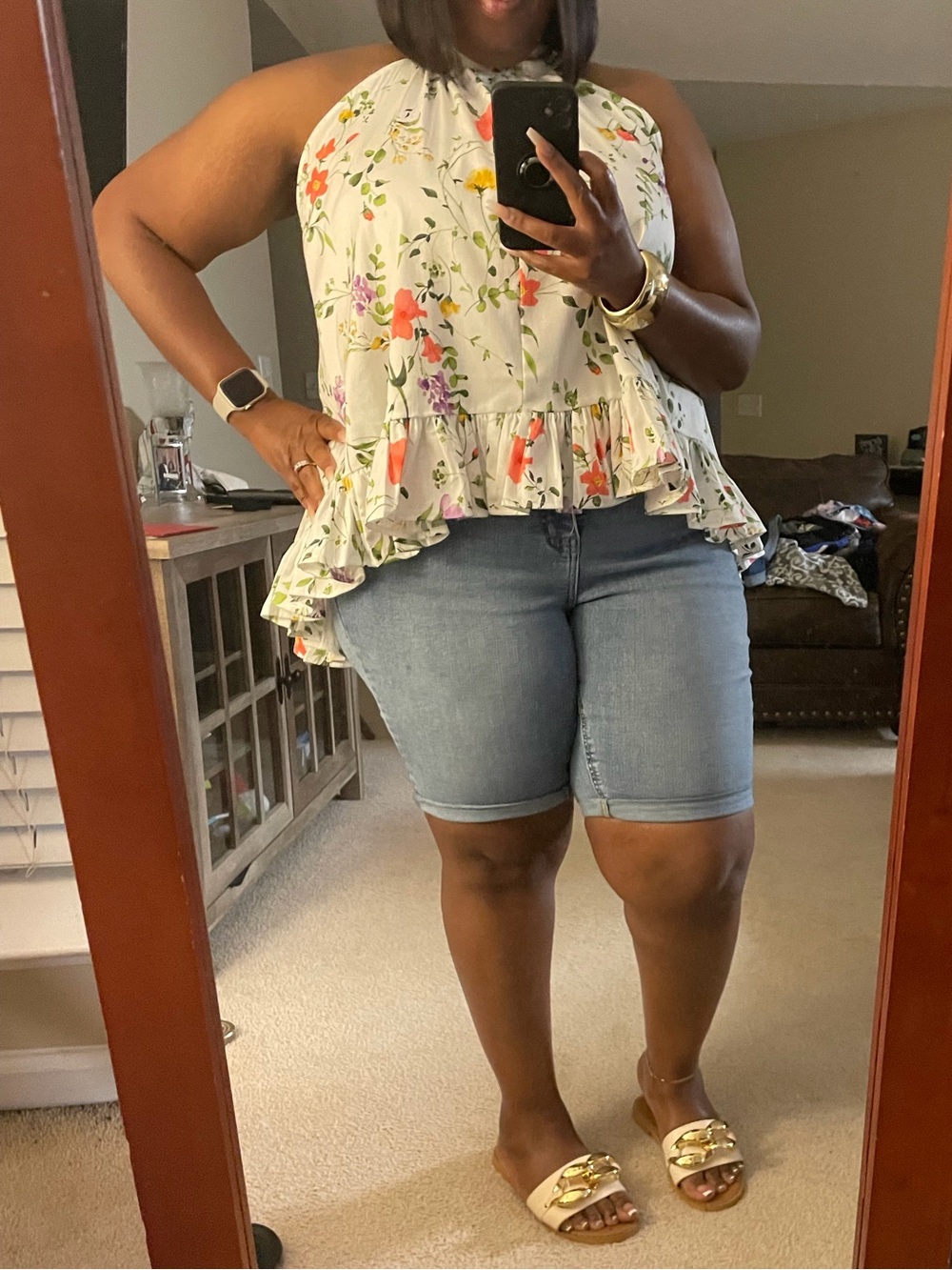 White Floral Ruffle Top - Picture 4 of 4